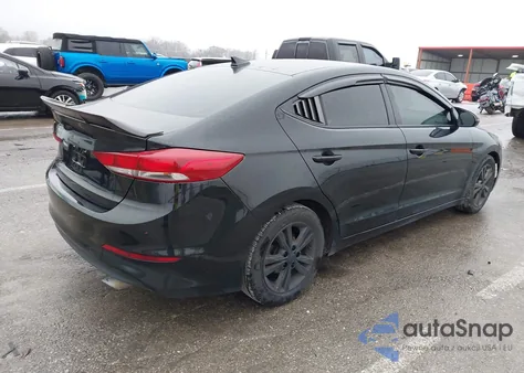 2018 Hyundai Elantra Value Edition из США, поврежденный, VIN 5NPD84LFXJH395164